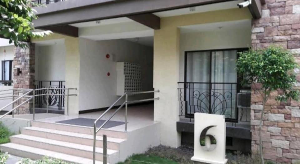 Apartelle D' Oasis Davao Stadt Exterior foto
